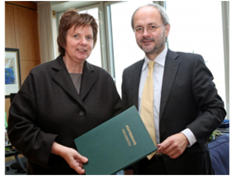 Volkmar Klein mit Landtagspräsidentin Regina van Dinther